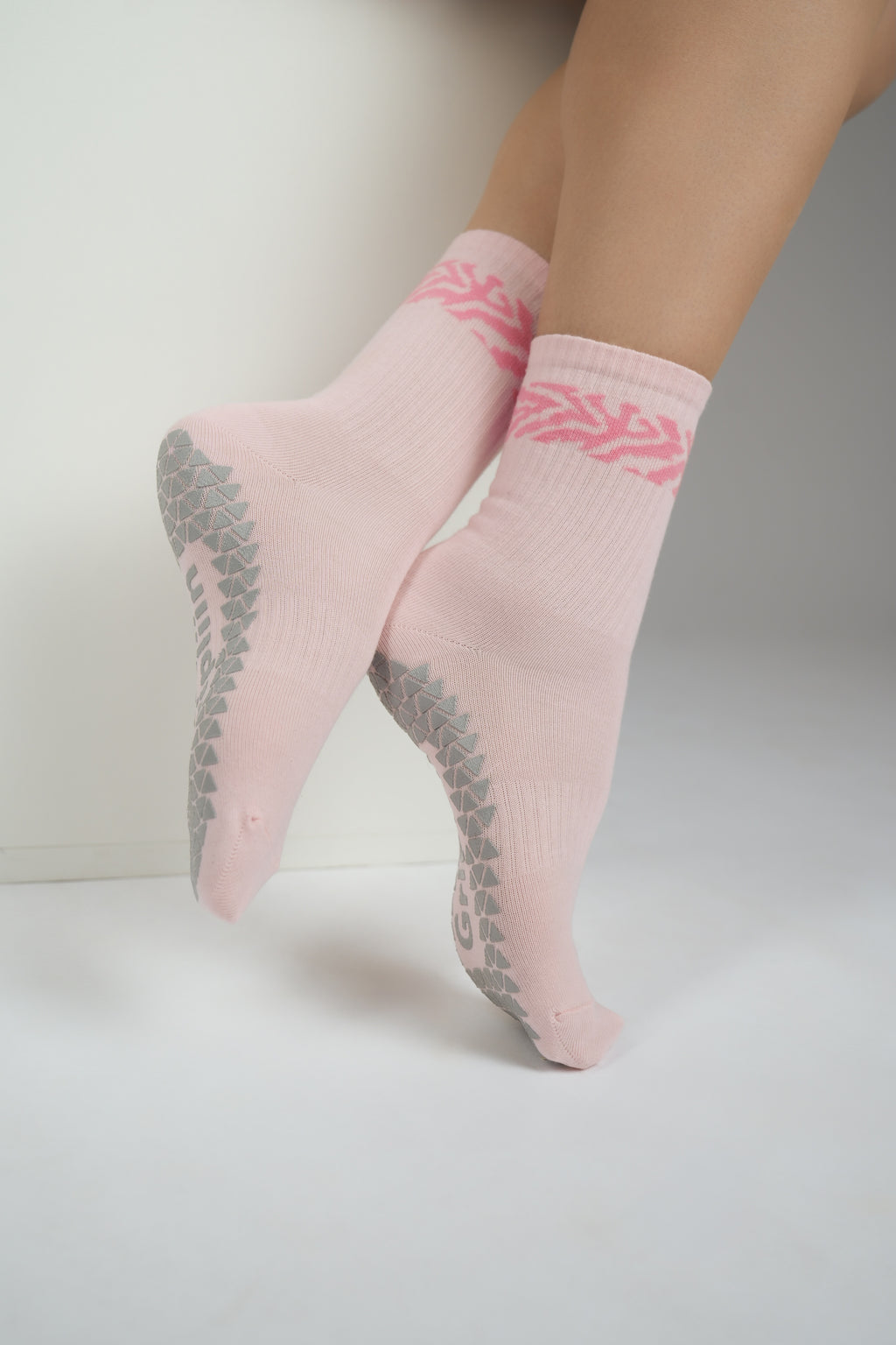 Blush Flow Power Stripe Pilates grip socks by Gripliin